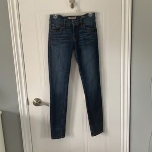 GUESS skinny jeans size 26